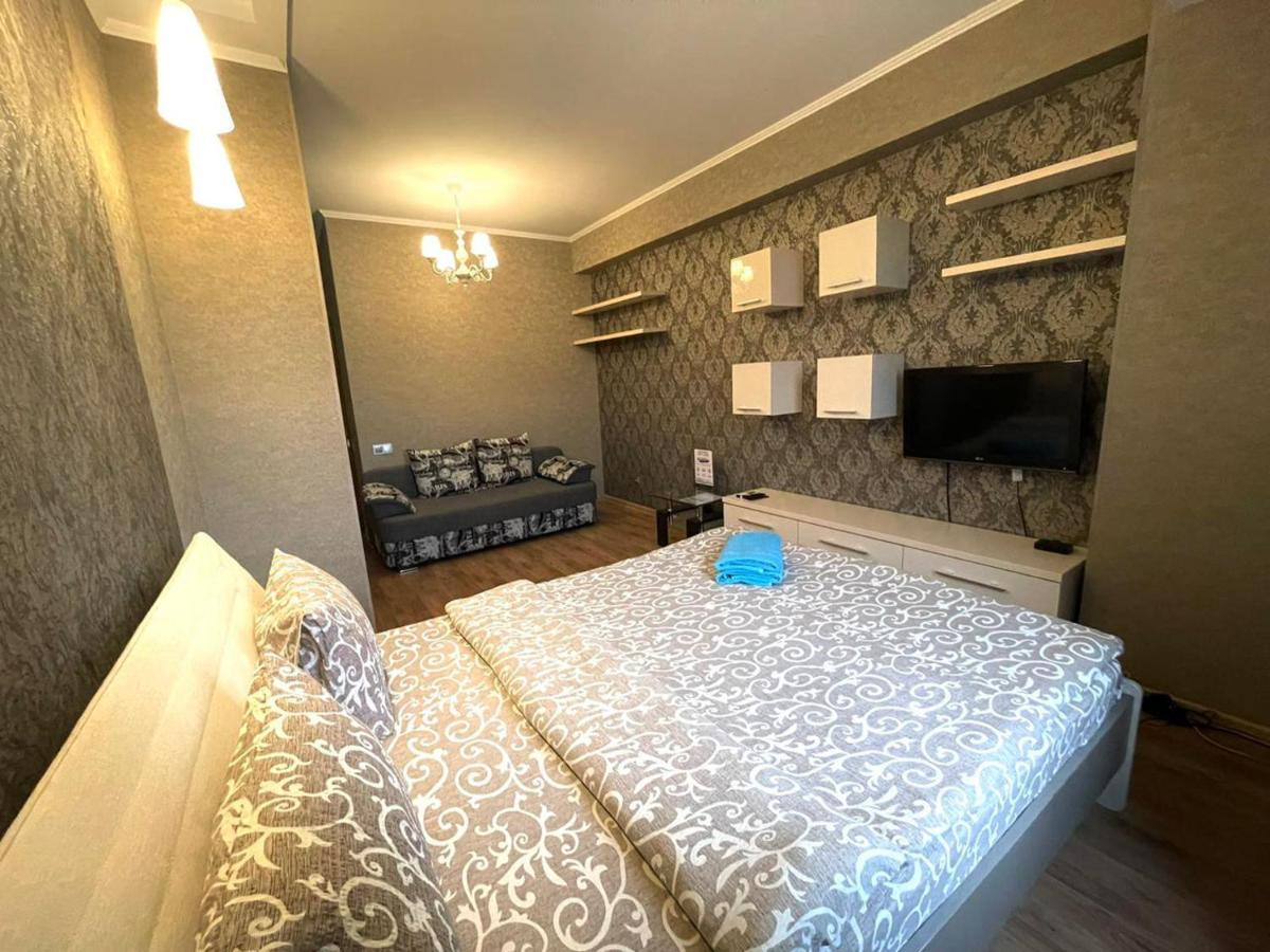 Homeservice Apartments On Stefan Cel Mare Boulevard Chisinau Exterior foto